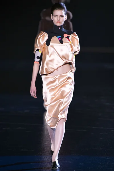 Look 19